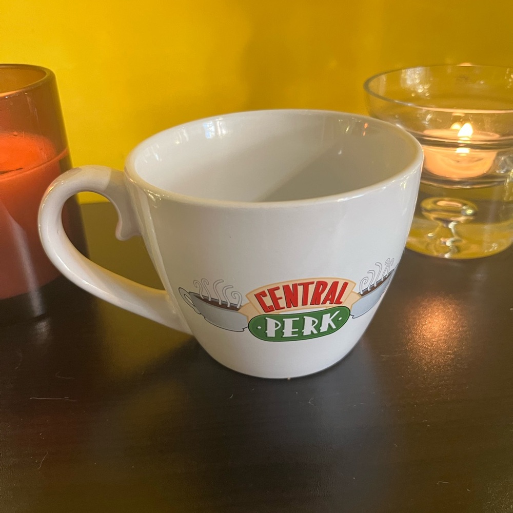 Friends Central Perk Paladone White Ceramic Mug - Picture 3 of 8